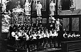 Eucharistieviering in de college kerk   1985 - Foto Archief